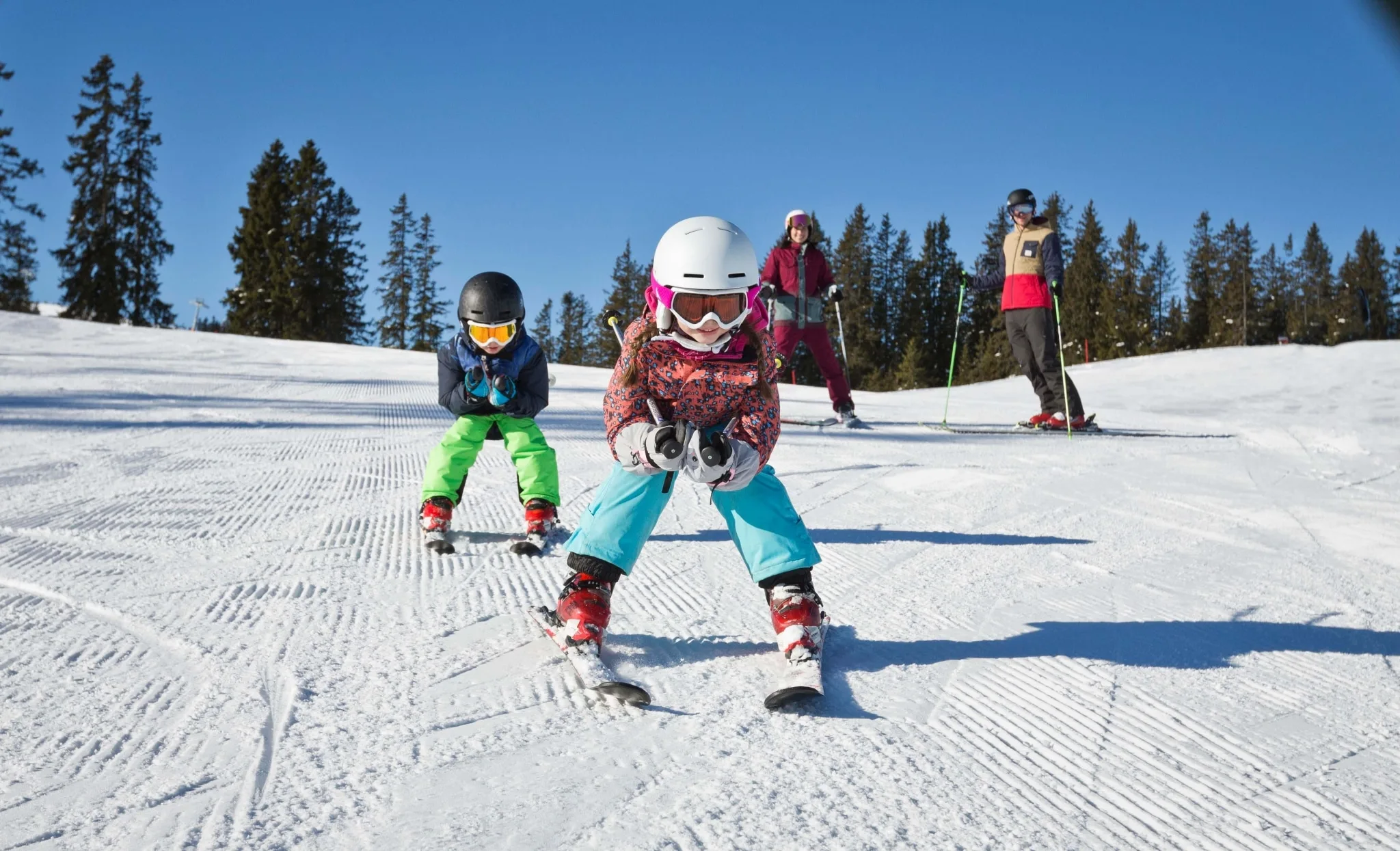 3524 Familie im Skicircus Saalbach Hinterglemm Leogang Fieberbrunn (1)