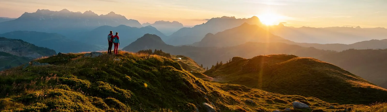 Bergpanorama im Herbst Bergpanorama im Herbst bei Sonnenuntergang