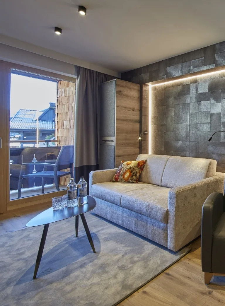 Studio Hochtor Wohnzimmer mit Balkon Studio Hochtor Wohnzimmer mit Balkon