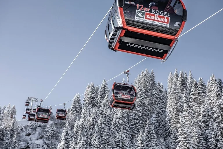 © saalbach.com, Christian Wöckinger Zwölferkogelbahn Aufnahme von unten