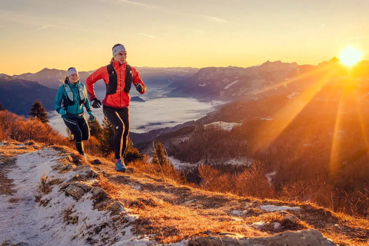 10868 Trailrunning bei Sonnenaufgang von 2 Personen